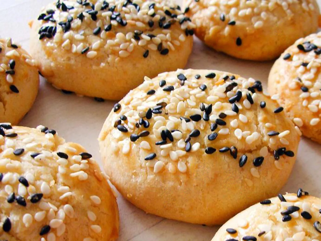 עוגיות מלוחות עם גבינה ותימין