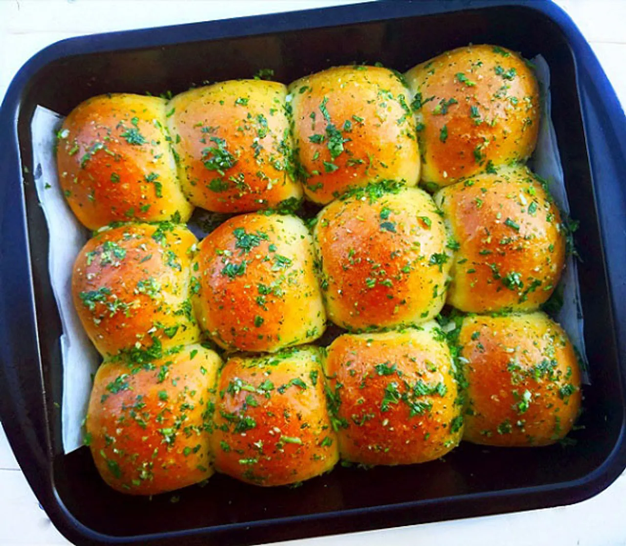 לחמניות שום עננים